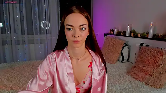 Snapshot of Undertheskin chatting on 03/15/25, 06:43 Undertheskin online show from 03/15/25, 06:43