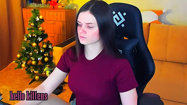 Lora Cain online show from 12/20/24, 02:05