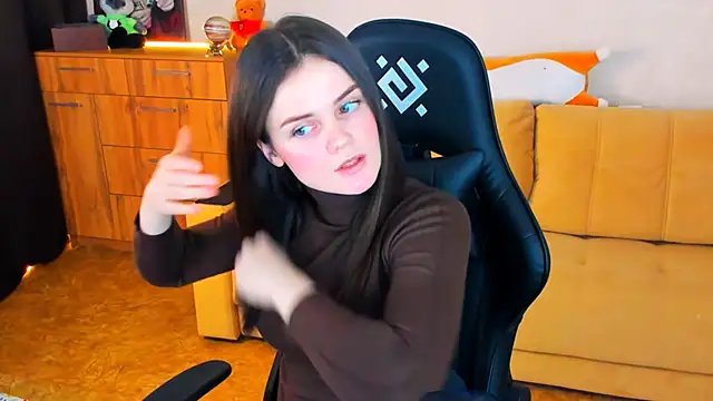 Lora Cain online show from 01/09/25, 01:56