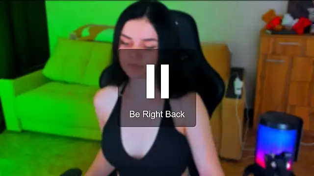 Lora Cain online show from 02/10/25, 02:59