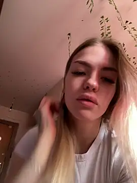 Snapshot of -Sexy_Barbie- chatting on 02/28/25, 03:59 -Sexy Barbie- online show from 02/28/25, 03:59