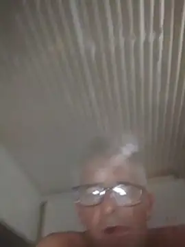 Snapshot of NICJOHNS chatting on 02/09/26, 06:12 NICJOHNS online show from 02/09/26, 06:12