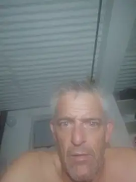 Snapshot of NICJOHNS chatting on 03/04/26, 12:49 NICJOHNS online show from 03/04/26, 12:49