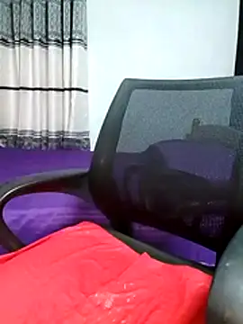 juliya Les online show from 10/23/25, 02:27