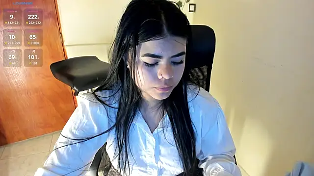 aitana-purple online show from 10/17/25, 09:17