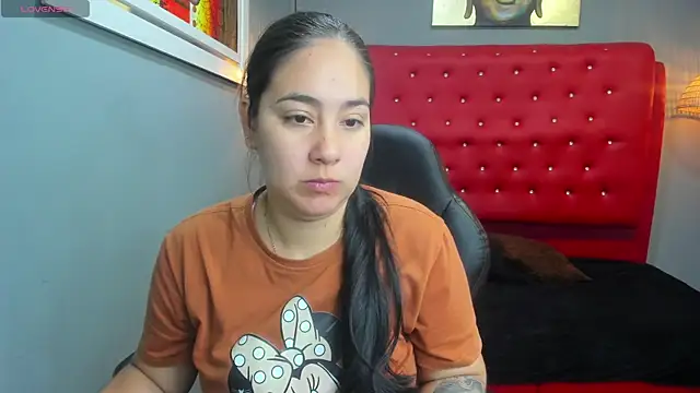 Snapshot of lizzaxs chatting on 03/19/25, 12:56 lizzaxs online show from 03/19/25, 12:56