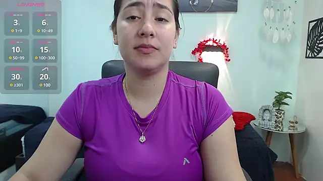 Snapshot of lizzaxs chatting on 03/22/25, 02:25 lizzaxs online show from 03/22/25, 02:25
