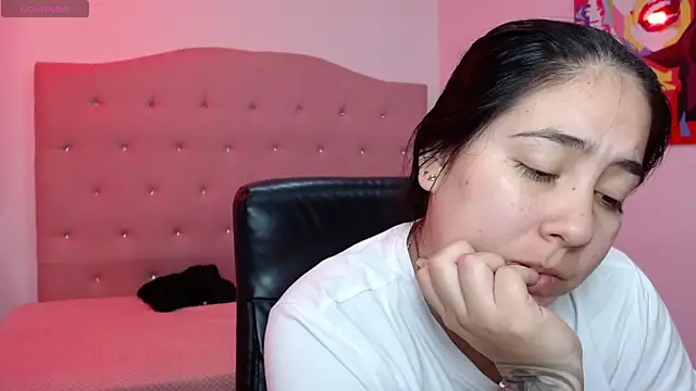 Snapshot of lizzaxs chatting on 09/10/25, 11:43 lizzaxs online show from 09/10/25, 11:43