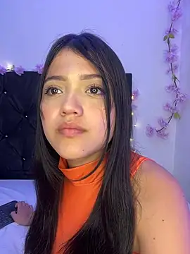 Snapshot of alisson_carolina73 chatting on 01/18/25, 01:08 alisson carolina73 online show from 01/18/25, 01:08