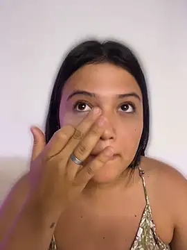alisson carolina73 online show from 05/15/26, 02:29