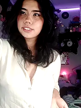 Snapshot of kiki_cavilll chatting on 12/06/24, 01:07 kiki cavilll online show from 12/06/24, 01:07