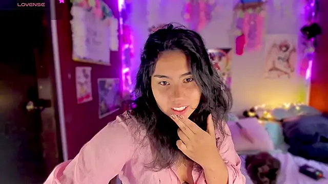 Snapshot of kiki_cavilll chatting on 01/29/25, 12:02 kiki cavilll online show from 01/29/25, 12:02