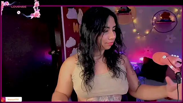 Snapshot of kiki_cavilll chatting on 09/16/25, 02:18 kiki cavilll online show from 09/16/25, 02:18