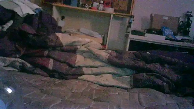 Snapshot of DI4MOND_FIR3 chatting on 10/11/25, 02:04 DI4MOND FIR3 online show from 10/11/25, 02:04