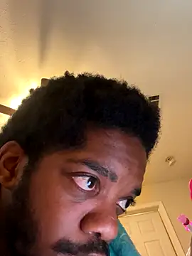 Snapshot of DI4MOND_FIR3 chatting on 10/14/25, 02:40 DI4MOND FIR3 online show from 10/14/25, 02:40