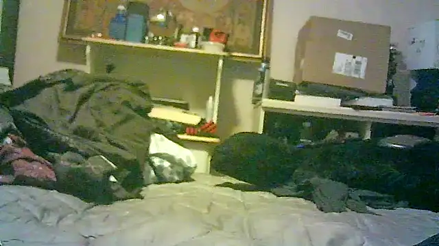 Snapshot of DI4MOND_FIR3 chatting on 11/17/25, 10:32 DI4MOND FIR3 online show from 11/17/25, 10:32