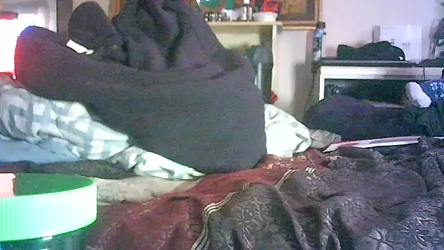 Snapshot of DI4MOND_FIR3 chatting on 12/13/25, 07:53 DI4MOND FIR3 online show from 12/13/25, 07:53