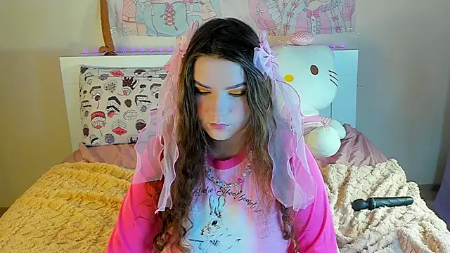 Snapshot of kuraii1_ chatting on 02/25/25, 02:14 kuraii1 online show from 02/25/25, 02:14