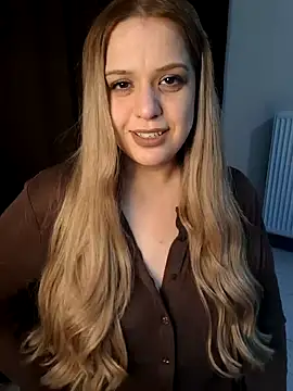 cansuozell online show from 10/10/25, 05:45