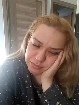 cansuozell online show from 04/23/26, 05:52