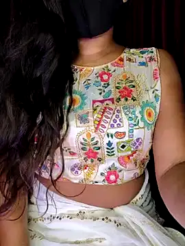 Snapshot of SexyAndHottie chatting on 12/07/24, 02:53 SexyAndHottie online show from 12/07/24, 02:53