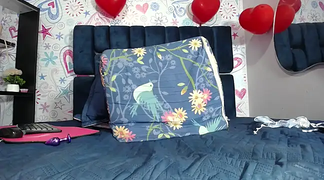 KOURTNEY-- online show from 02/25/25, 07:31