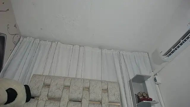 KOURTNEY-- online show from 09/22/25, 01:51