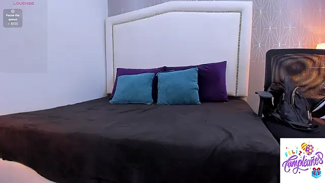  Peach1  online show from 10/10/25, 01:43