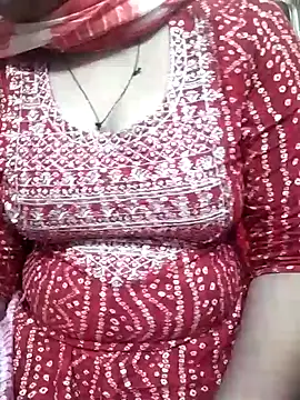 Snapshot of Cute_Sona17 chatting on 01/15/25, 03:00 Cute Sona17 online show from 01/15/25, 03:00