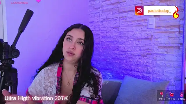 Snapshot of paulette_dupont chatting on 02/23/26, 01:47 paulette dupont online show from 02/23/26, 01:47