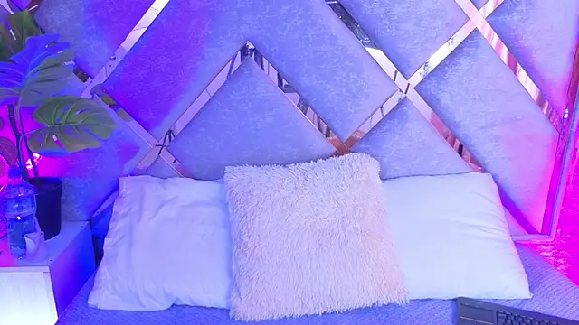 paulette dupont online show from 04/01/26, 03:40