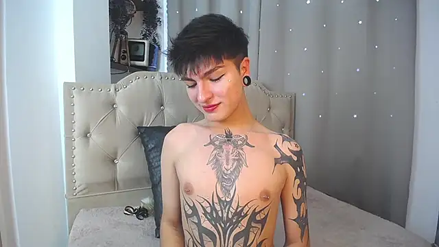 Snapshot of CataFox_ chatting on 01/04/25, 08:59 CataFox online show from 01/04/25, 08:59