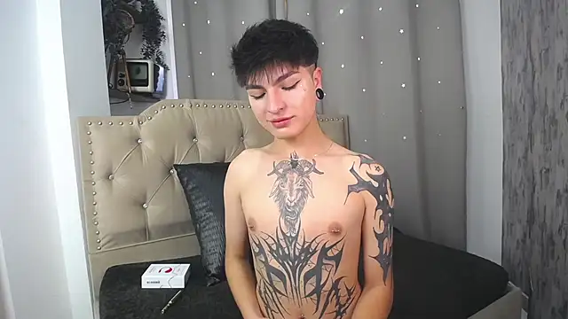 Snapshot of CataFox_ chatting on 01/16/25, 12:53 CataFox online show from 01/16/25, 12:53