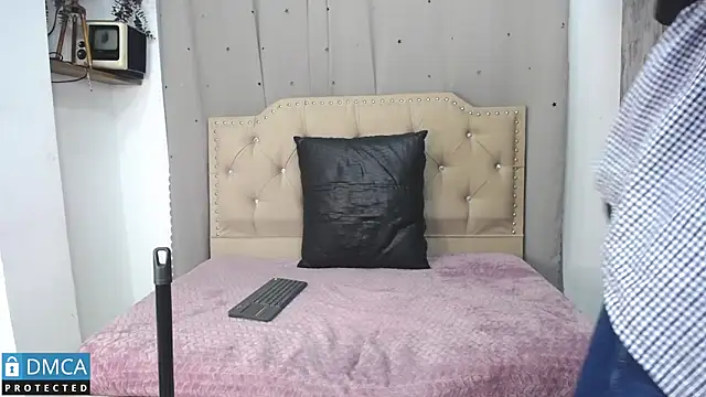 Snapshot of CataFox_ chatting on 03/08/25, 01:50 CataFox online show from 03/08/25, 01:50