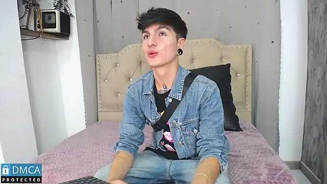 Snapshot of CataFox_ chatting on 03/14/25, 01:16 CataFox online show from 03/14/25, 01:16