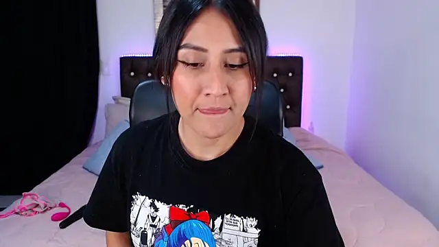 mia aira online show from 03/12/25, 07:59