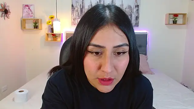 mia aira online show from 09/09/25, 03:22