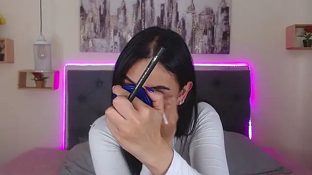 mia aira online show from 11/09/25, 03:54