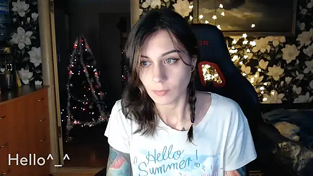 Snapshot of BroadFantasy chatting on 01/26/25, 02:19 BroadFantasy online show from 01/26/25, 02:19