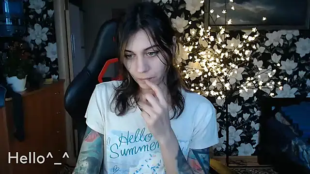 Snapshot of BroadFantasy chatting on 02/02/25, 12:57 BroadFantasy online show from 02/02/25, 12:57