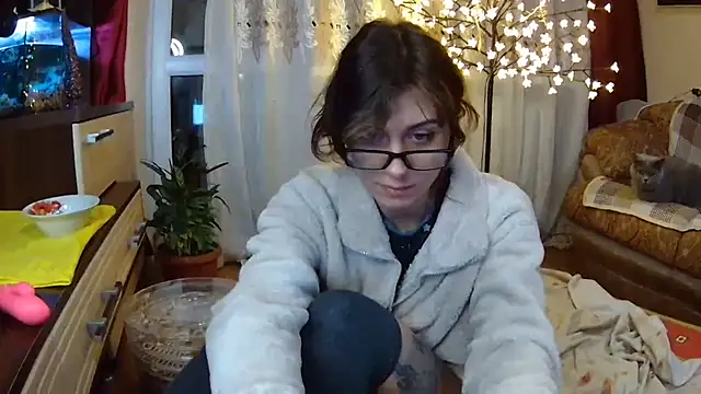 Snapshot of BroadFantasy chatting on 10/26/25, 04:46 BroadFantasy online show from 10/26/25, 04:46