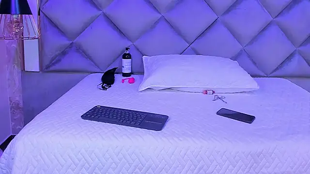 ammy durand online show from 02/28/25, 03:04