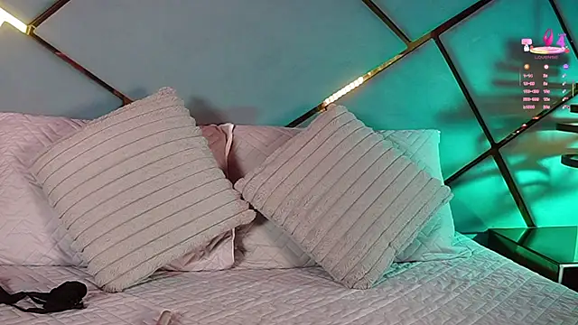 ammy durand online show from 11/24/25, 07:24