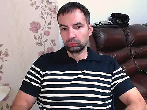 Leo 1617 online show from 10/31/25, 08:59