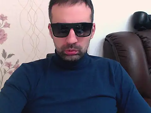 Leo 1617 online show from 04/23/26, 10:58