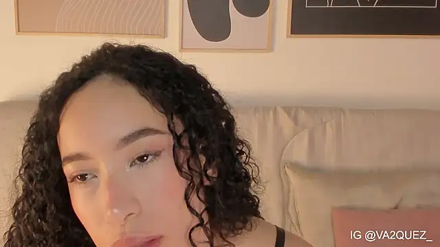 Heyloreley online show from 02/18/26, 02:29