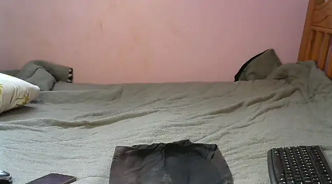 Snapshot of Caryyyl chatting on 03/20/25, 09:26 Caryyyl online show from 03/20/25, 09:26