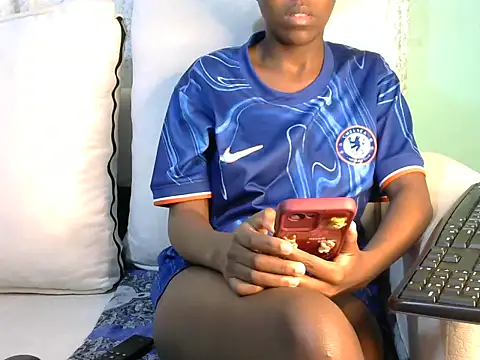 Snapshot of Caryyyl chatting on 09/12/25, 01:11 Caryyyl online show from 09/12/25, 01:11