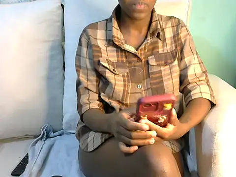 Snapshot of Caryyyl chatting on 09/18/25, 06:37 Caryyyl online show from 09/18/25, 06:37