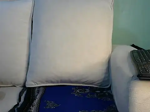 Snapshot of Caryyyl chatting on 10/01/25, 10:05 Caryyyl online show from 10/01/25, 10:05